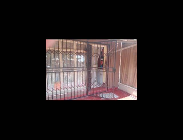 29 BEDROOM HOUSE FOR SALE IN KEMPTON PARK EXT 3